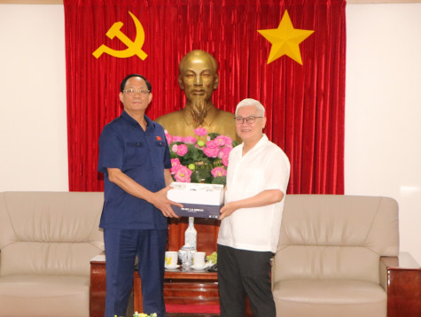 Phó Chủ tịch Quốc hội Trần Quang Phương thăm, làm việc tại Bình Dương