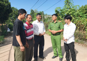 Build a movement of all people protecting national security in ethnic minority and religious areas