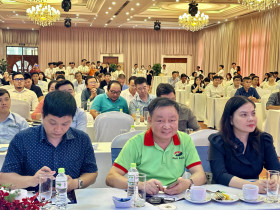 Connect and support businesses to develop e-commerce