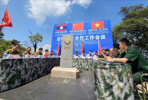 Hội đàm ba bên tại Cột mốc giao điểm đường biên giới ba nước Việt Nam - Lào - Trung Quốc