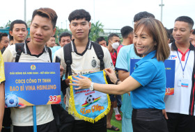 Khai mạc Giải bóng đá mini nam - nữ công nhân lao động năm 2024