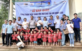 Công đoàn Sở Xây dựng chia sẻ khó khăn với các hộ nghèo vùng cao tỉnh Điện Biên