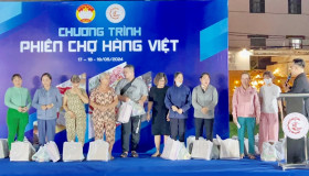 30 enterprises attend Vietnamese commodity market fair in Di An city
