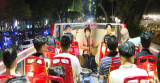 “巴士上盲人曲演唱”独特夜游线路 助力保护越南传统文化