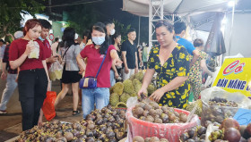 努力确保一个安全、文明的节日
