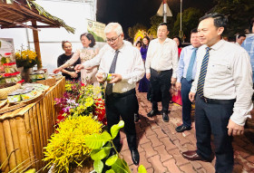 Rộn ràng ngày hội mùa trái chín