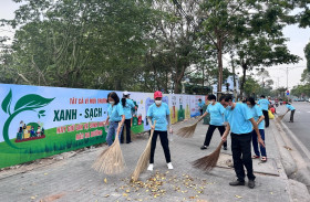 Build a cultural and civilized community from green - clean - beautiful programs