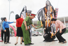 全省各地纷纷举行响应全民禁毒日的活动