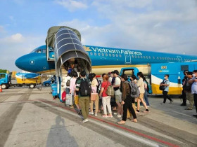 越南各家航空公司增加运力 满足夏季出行需求
