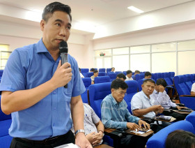 Bac Tan Uyen district in dialogue for removal of obstacles tangling business production and business operations