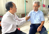 Lãnh đạo huyện Phú Giáo thăm gia đình chính sách