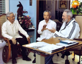 国际外交官高度赞赏阮富仲总书记在越南现代史上的重要角色