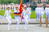 Lễ thượng cờ rủ trang nghiêm tại Hà Nội