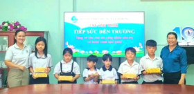 Tiếp sức đến trường cho con em hội viên nữ công nhân nhà trọ