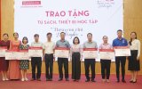 Agribank Chi nhánh KCN Sóng Thần trao tặng trang thiết bị học tập cho các trường tại thành phố Dĩ An và Thuận An