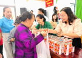 Commodities worth over VND 100 million of Dau Tieng district donated to people in hardship