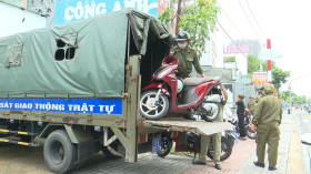 Công an TP. Thuận An: Ra quân xử lý hành vi không chấp hành tín hiệu đèn giao thông