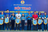 Nearly 200 union members and workers take part in sports festival of grassroots trade unions