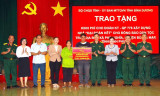 Trao kinh phí xây dựng nhà “Đại đoàn kết” cho đồng bào dân tộc S’Tiêng