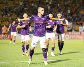 Becamex Bình Dương ngược dòng đánh bại HAGL 4-1