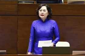 十五届国会八次会议：拨出40.5万亿越盾支持受暴雨洪水影响的企业和人民群众