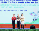 TP.Tân Uyên: Khám mắt miễn phí cho người dân khó khăn