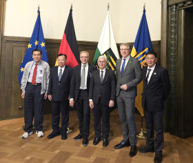 Provincial delegation pays working visit to Germany