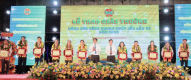 Farmers in Binh Duong contribute to building homeland