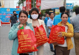 Workers offered 100 billion VND to shop for Tet online