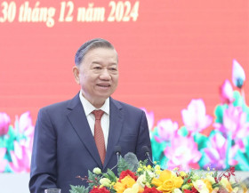 苏林总书记会见全国优秀知识分子和科研人员