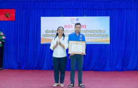 Người “thủ lĩnh” của thanh niên công nhân Khơ me
