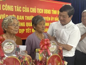 优先开发重点项目，积极主动招商引资