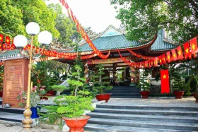 Historical mission, leading the country up-rising