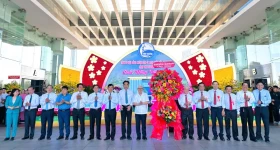 省领导会见前来拜年的土龙木市华人社群代表