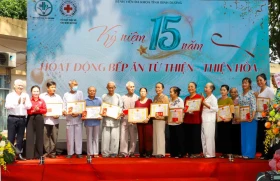 越南医师节：推崇志愿慈善活动