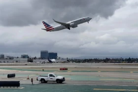 Máy bay American Airlines hạ cánh khẩn cấp tại Rome vì bị dọa đánh bom