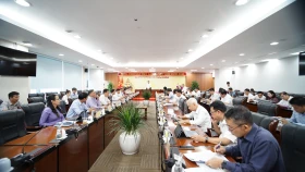 Xem xét thông qua nhiều dự án trọng điểm trong năm 2025