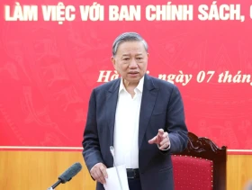 苏林总书记：制定符合经济发展水平的私营经济发展战略