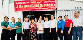Ủy ban MTTQ Việt Nam phường Phú Lợi: Chăm lo người dân khó khăn bằng những hoạt động thiết thực