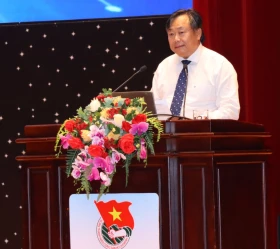 平阳-平福青年团员参与“越南民族崛起的纪元”专题培训会议