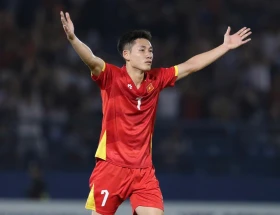 Đội tuyển Việt Nam đánh bại Campuchia 2-1