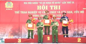 12个省的12支队参加消防和救援体育节