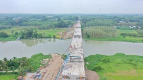 Đẩy nhanh tiến độ thi công đường Hồ Chí Minh đoạn qua Bình Dương