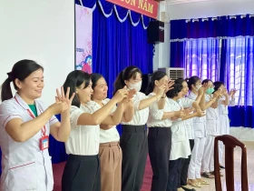 “Vài giây rửa tay - Sạch ngay vi khuẩn”