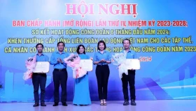 Những đảng viên công nhân lao động gương mẫu