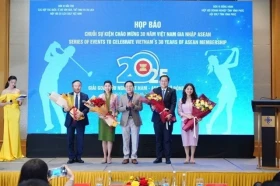 Vietnam-ASEAN Friendship Golf Open Tournament held to connect bussinessmen, diplomats
