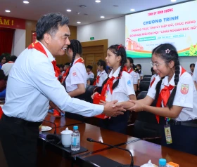 Lãnh đạo tỉnh gặp gỡ đoàn đại biểu Cháu ngoan Bác Hồ tỉnh Bình Dương