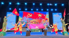 50 năm đất nước nở hoa