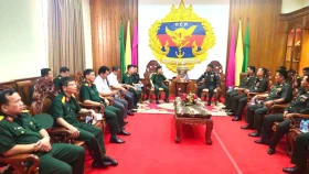 Binh Duong provincial Military Command extends its wishes for Chol Chnam Thmay in Cambodia