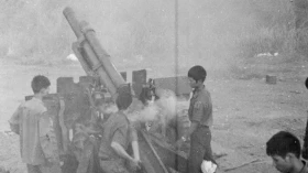 1975年4月11日：春禄战役激烈进行